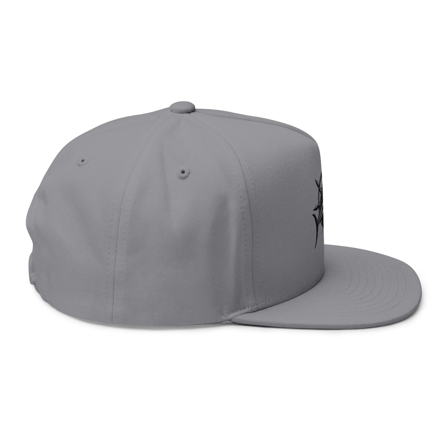 Camouflage Flat Bill Cap - Stylish Embroidered Snapback for Outdoor Adventures